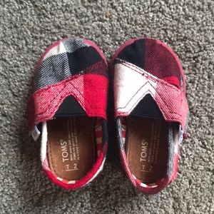 TOMS baby shoes